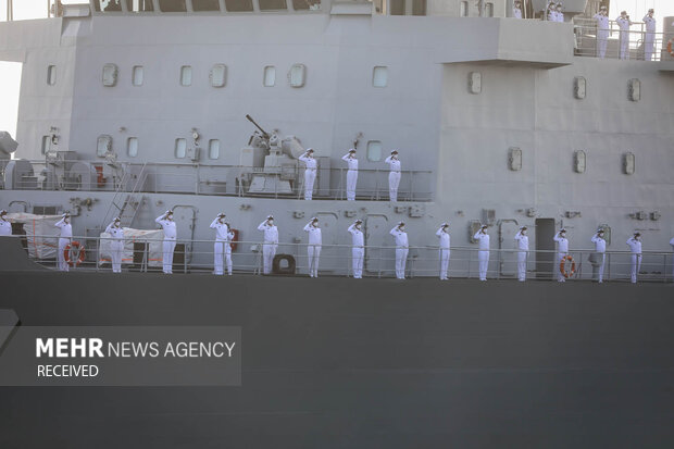 رزمایش مرکب کمربند امنیت دریایی ۲۰۲۲ با حضور یگان‌های سطحی و پروازی نیروهای دریایی ارتش، سپاه و نیروی دریایی کشورهای چین و روسیه بامداد امروز برگزار شد
