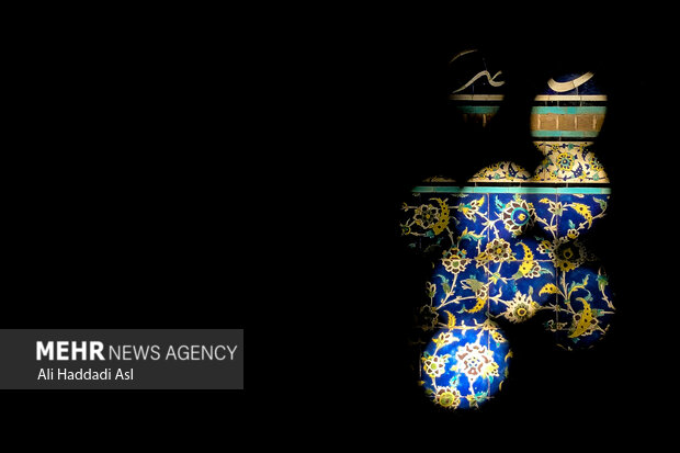 امروزه تلفن همراه، دیگر تنها وسیله‌ای برای مکالمات روزمره نیست. با پیشرفت لحظه به لحظه تکنولوژی این وسیله به یکی از مهم‌ترین ابزارها برای انسان‌ها تبدیل شده و خود به تنهایی یک رسانه فردی کوچک است. یکی از اساسی‌ترین ابراز تلفن‌های همراه هوشمند، دوربین است. این ابزار سبب شده تا میزان و میل به هنر عکاسی در میان مردم بیشتر شده و به راحتی در شبکه‌های اجتماعی نظر دیگران را نسبت به عکس‌های خود جویا شوند