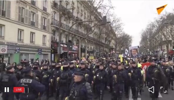 تظاهرات اعتراضی جلیقه زردها در پاریس