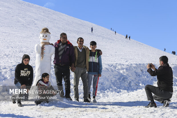 Snow tubing in Fars, Qazvin provinces
