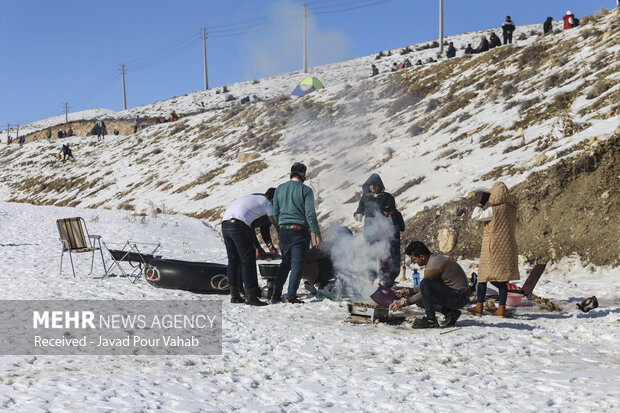 Snow tubing in Fars, Qazvin provinces