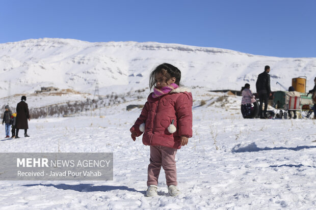 Snow tubing in Fars, Qazvin provinces