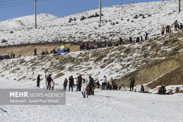 Snow tubing in Fars, Qazvin provinces