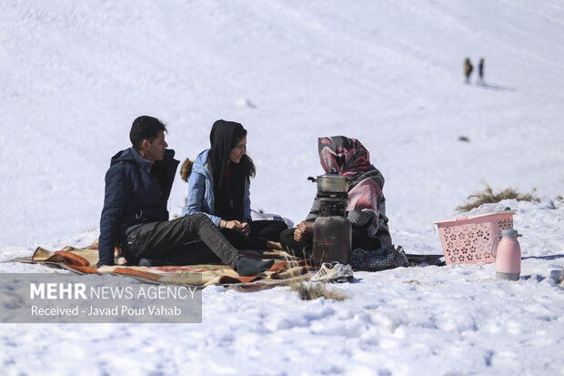 تفریحات زمستانه در ارتفاعات سپیدان