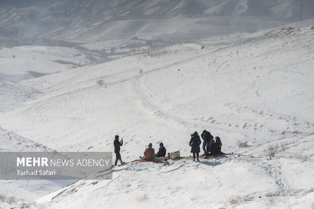 Snow tubing in Fars, Qazvin provinces