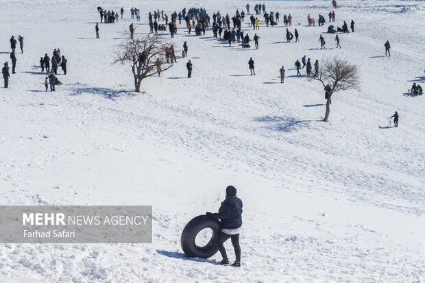 Snow tubing in Fars, Qazvin provinces