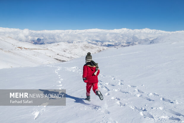 Snow tubing in Fars, Qazvin provinces