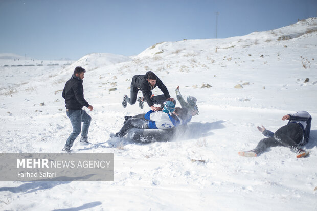 Snow tubing in Fars, Qazvin provinces