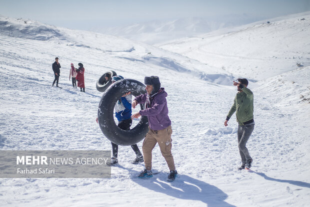 Snow tubing in Fars, Qazvin provinces