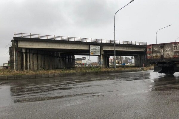 بلاتکلیفی ۱۶ ساله پل ورودی فومن/ ترک فعل ها پیگیری شود