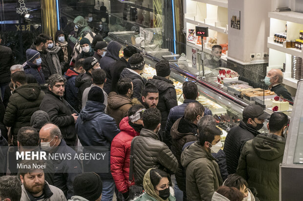 People in Tabriz celebrating Mothers' Day 