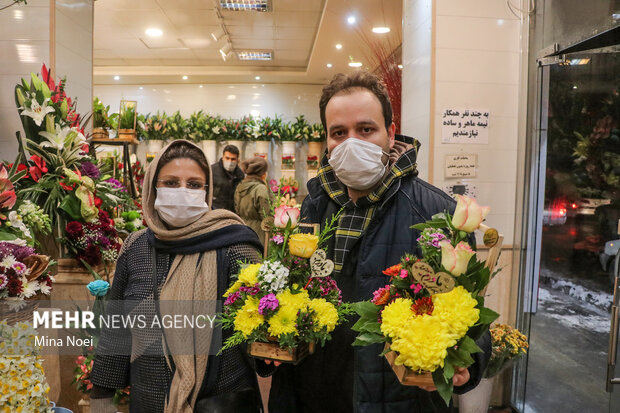 People in Tabriz celebrating Mothers' Day 