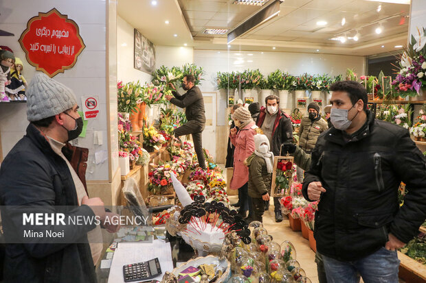 People in Tabriz celebrating Mothers' Day 