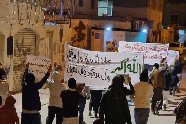 مردم بحرین خواستار توقف تجاوز علیه یمن شدند/ شعارهای ضد سعودی