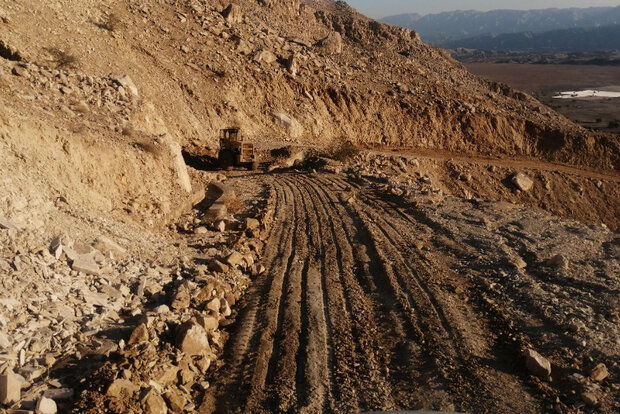 بازگشایی راه هشت روستای علامرودشت توسط گروه های جهادی