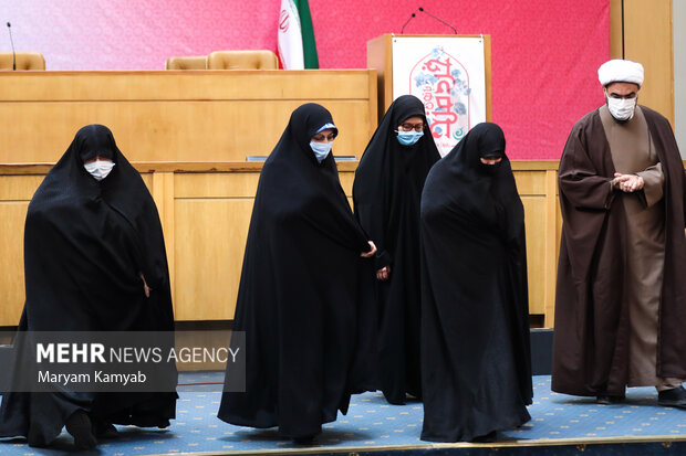 مراسم بزرگداشت روز زن در سالن اجلاس سران برگزار شد