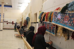 ۱۹ هزار بانوی فرش باف کردستانی از خدمات بیمه برخوردار هستند