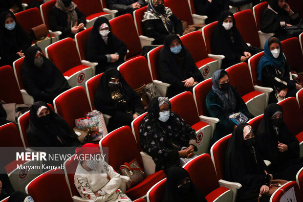 مراسم بزرگداشت روز زن ظهر دوشنبه ۴بهمن با حضور حسین امیر عبداللهیان وزیر امور خارجه در تالار وحدت برگزار شد