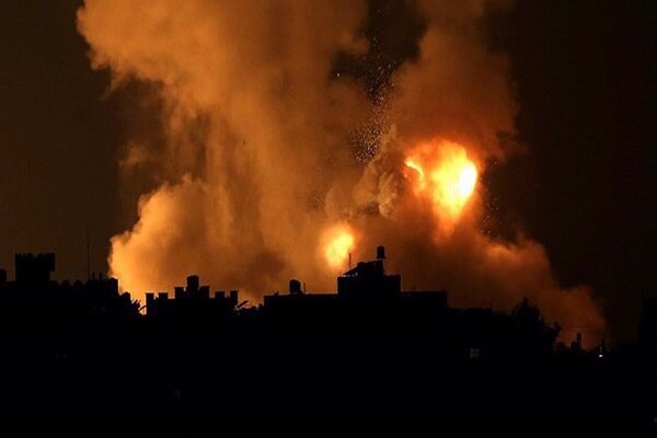 Saudi-led coalition fighter jets heavily bomb Yemeni cities 