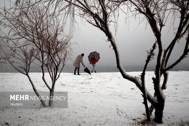 سرما در اصفهان تا اواسط اسفندمی‌ماند / بارش‌های بهمن ماه کم است