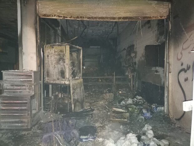 آتش سوزی چندین باب مغازه در فسا/ ۲ نفر مصدوم شدند