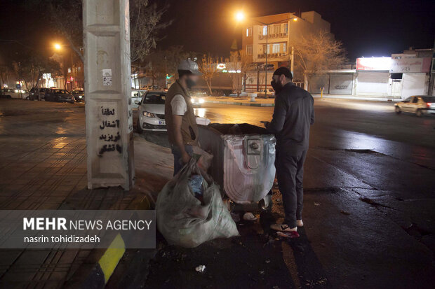 کمک رسانی جهادگران به بی سرپناهان در کرمانشاه