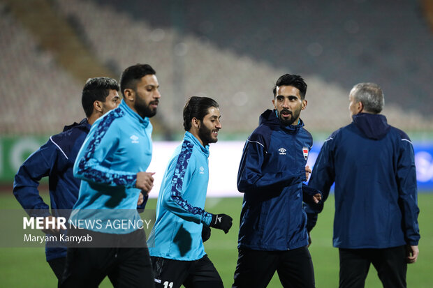 بشار رسن بازیکن تیم ملی فوتبال عراق در تمرین این تیم حضور دارد