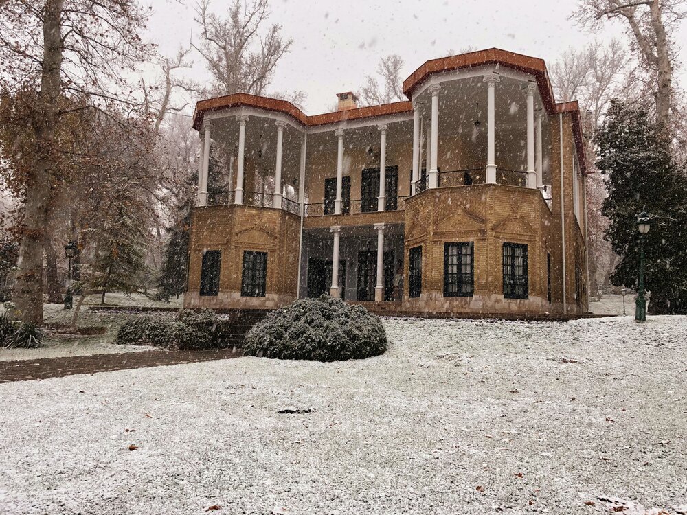 برف، کاخ نیاوران را تعطیل کرد