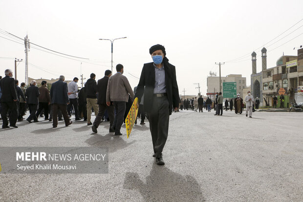 راهپیمایی نمازگزاران اهوازی در اعتراض به جنایات ائتلاف سعودی‌ در یمن