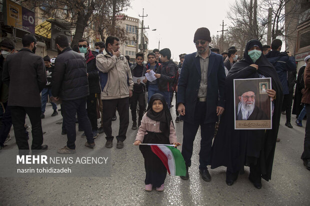 راهپیمایی مردم کرمانشاه در حمایت از مردم مظلوم یمن