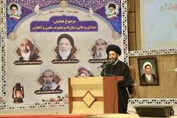 وثوق مردم به روحانیون سند افتخار انقلاب اسلامی است