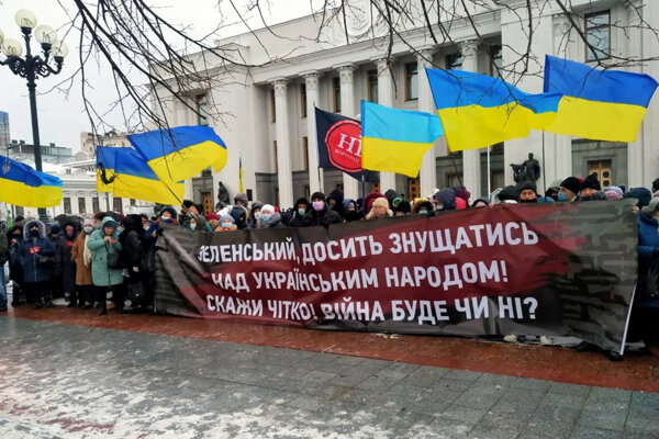 معترضان اوکراینی: جنگ با روسیه را نمی خواهیم!