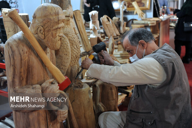 پانزدهمین نمایشگاه بین المللی گردشگری و سی و پنجمین نمایشگاه ملی صنایع دستی،  در نمایشگاه بین‌المللی تهران برقرار است