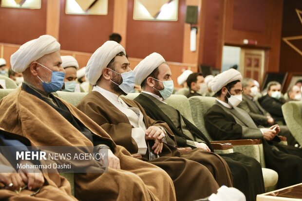 همایش بزرگداشت شهدای روحانی و طلبه در اردبیل 