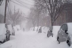 Powerful winter storm pummels eastern US