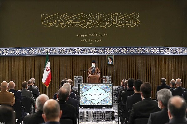 Leader meeting with Iranian manufacturers, economic agents