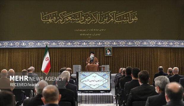 Leader meeting with Iranian manufacturers, economic agents