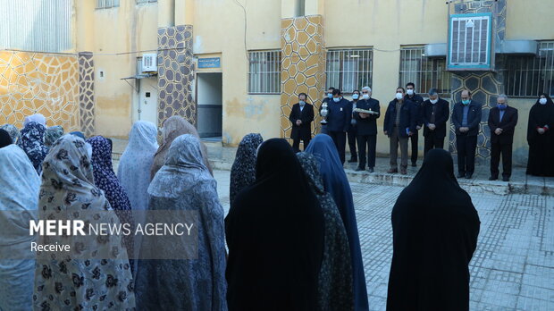 آزادی ۲ بانوی معسر کرمانشاهی از زندان 