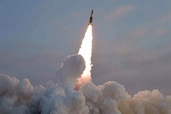 کره شمالی یک موشک بالستیک ناشناس به سمت دریای شرقی شلیک کرد