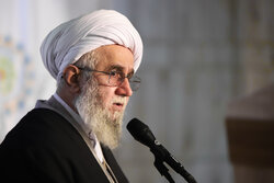 آیت‌الله رمضانی: انقلاب اسلامی ما را در مسیر صحیح تاریخ قرار داد
