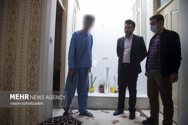 بازسازی صحنه قتل خانوادگی در کرمانشاه
