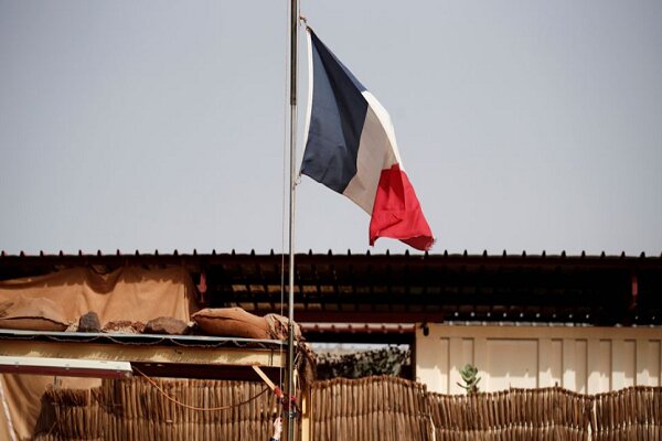 پاریس: آخرین نظامی فرانسوی کشور مالی را ترک کرد