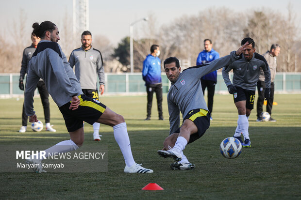 وحید امیری در آخرین تمرین تیم ملی فوتبال ایران پیش از دیدار با امارات حضور دارد