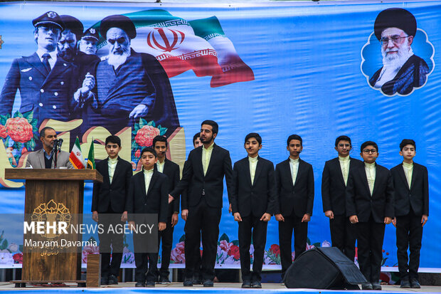 انطلاق احتفالات عشرة الفجر في ايران
