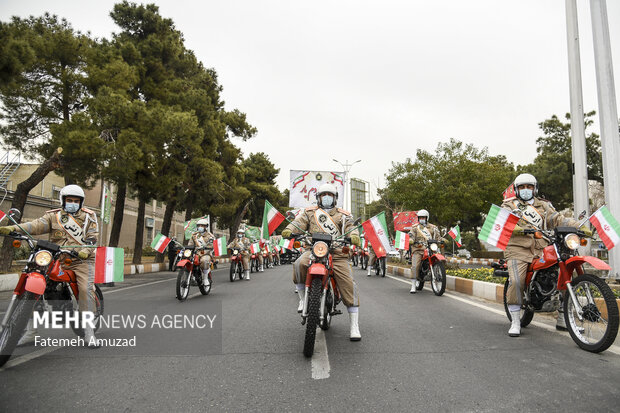 Parade of motorcyclists on the anniversary of the arrival of Imam Khomeini