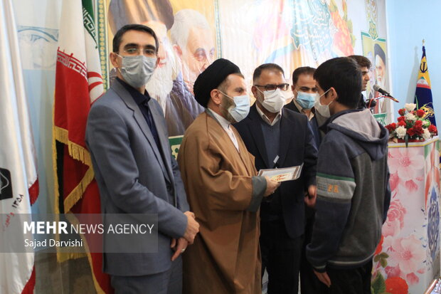 نواخته شدن زنگ انقلاب در مدارس لرستان