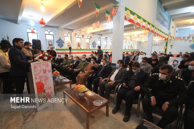 نواخته شدن زنگ انقلاب در مدارس لرستان