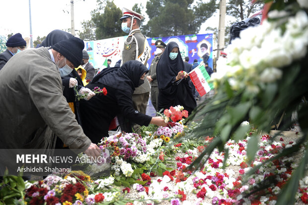 Commemorating Imam Khomeini's return to Iran