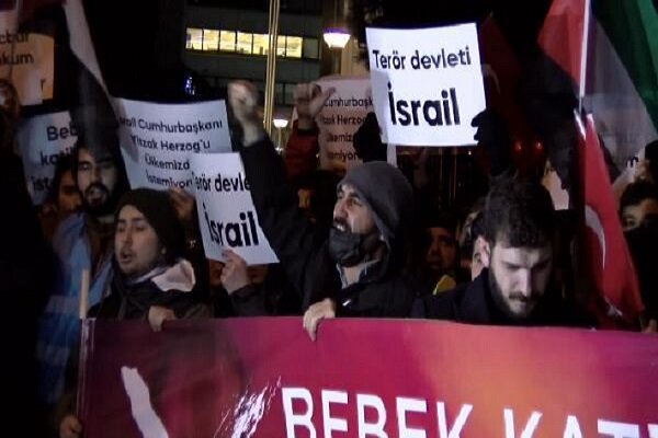 Yitzak Herzog Türkiye ziyareti öncesi protesto edildi