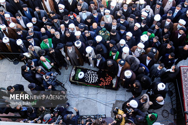 Ayatollah Safi Golpaygani funeral ceremony held in Qom
